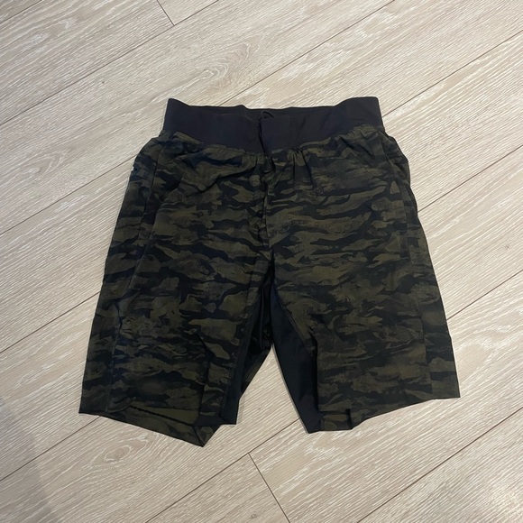 Lululemon Men - Training Shorts (Liner) - Picture 1 of 3
